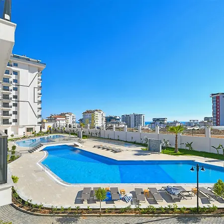 5 Kişilik Tatil Dairesi Havuzlu & *