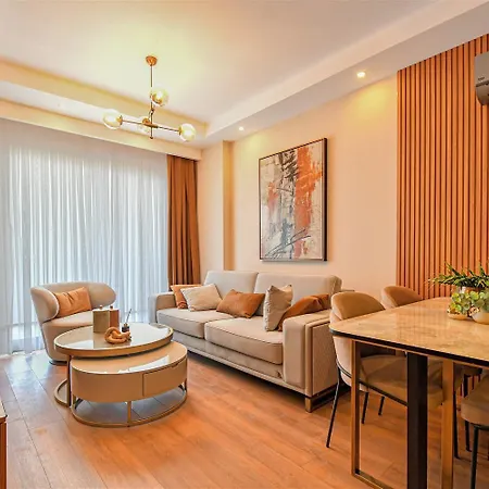 5 Kişilik Tatil Dairesi Havuzlu &
