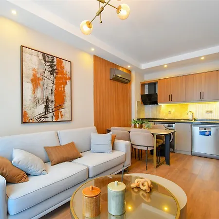 5 Kisilik Tatil Dairesi Havuzlu & Gazde/Camere de închiriat *